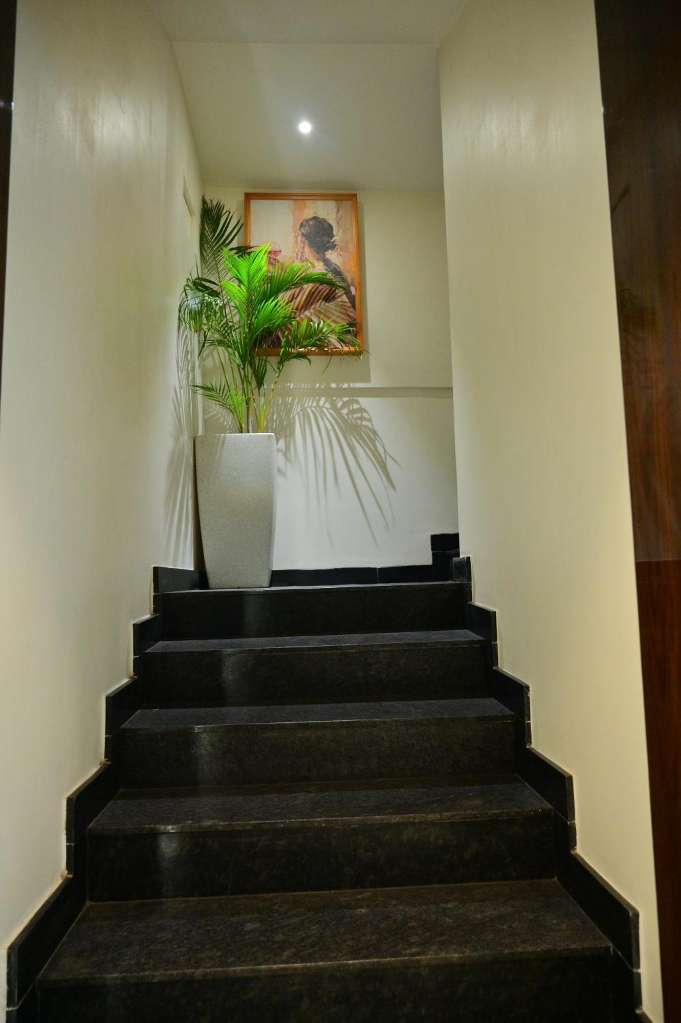 Hotel Golden Riviera Mysore Exterior foto