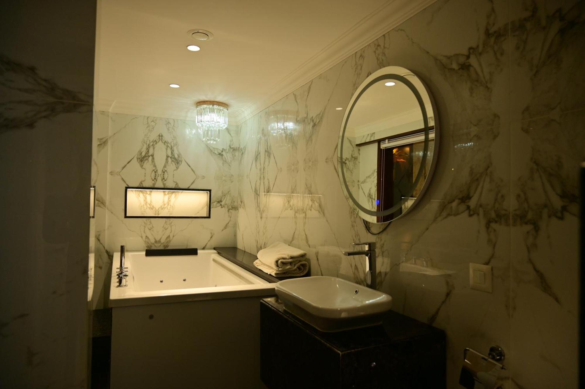 Hotel Golden Riviera Mysore Zimmer foto