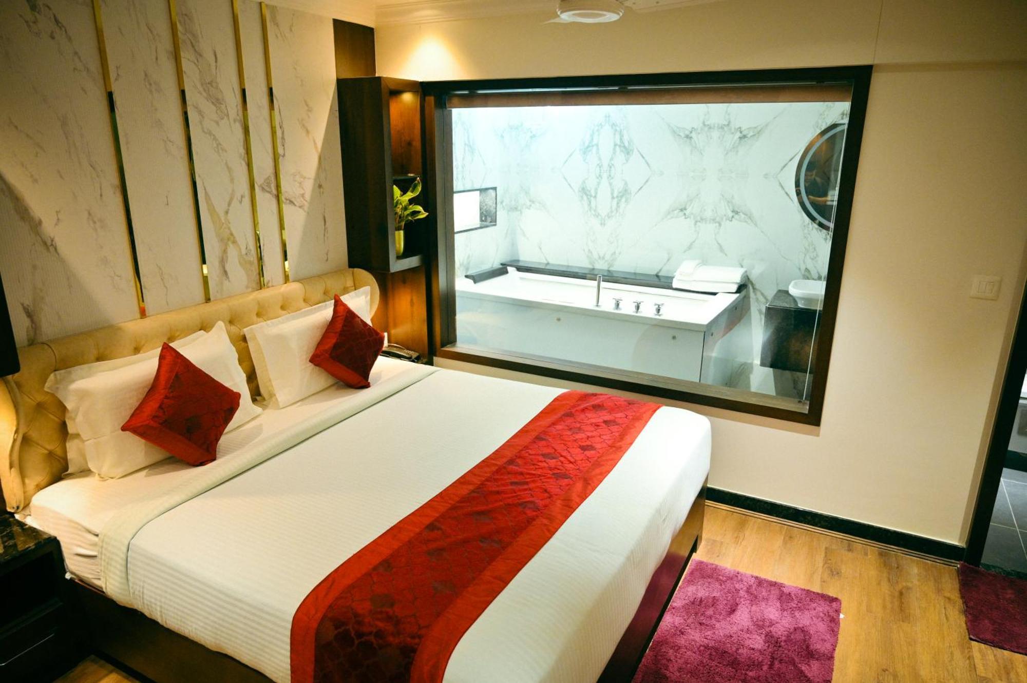 Hotel Golden Riviera Mysore Zimmer foto