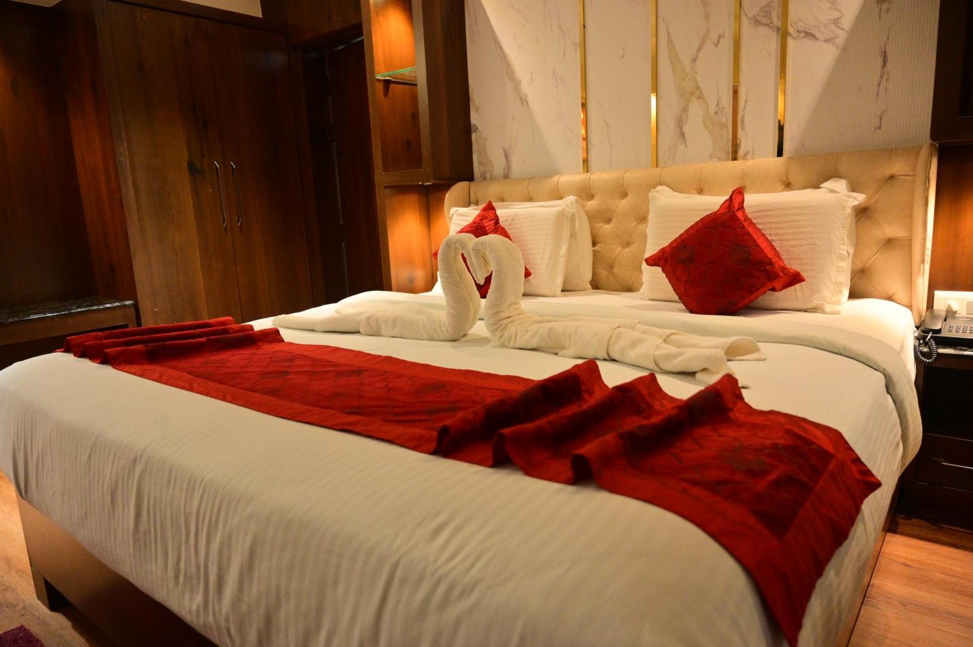 Hotel Golden Riviera Mysore Zimmer foto